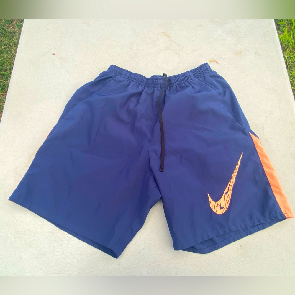 NIKE DRI FIT SHORTS DARK BLUE AND ORANGE LOGO SIZE SMALL!!!